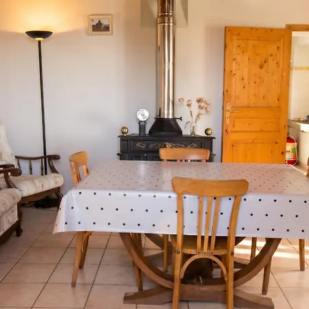 Maison Charmante A Puycelsi Avec Piscine Privee Et Jardin בית נופש *
