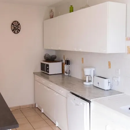 בית נופש Maison Charmante A Puycelsi Avec Piscine Privee Et Jardin *